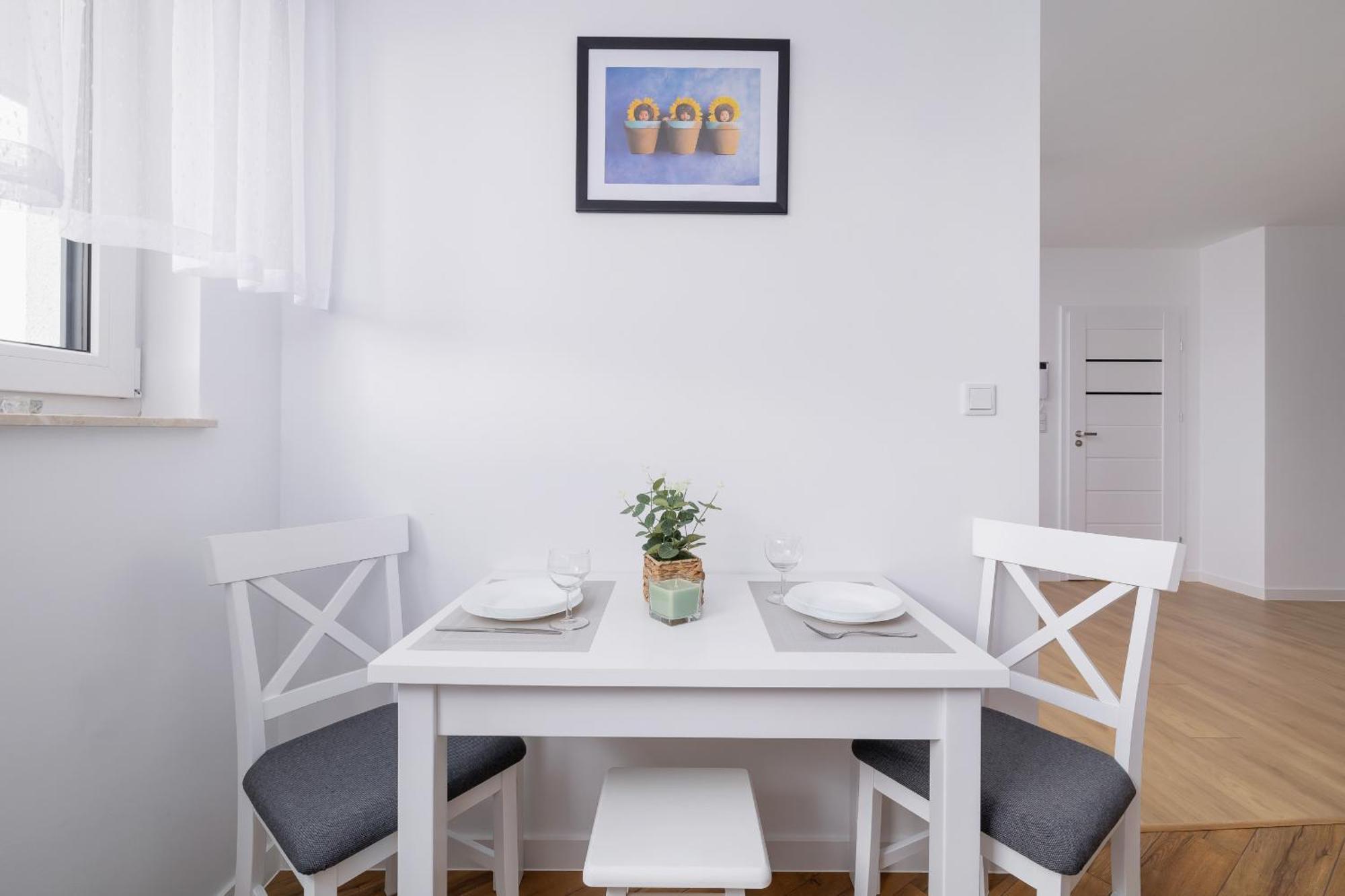 Modern Apartment With Parking Near Tauron Arena By Rent Like Home Cracóvia Exterior foto
